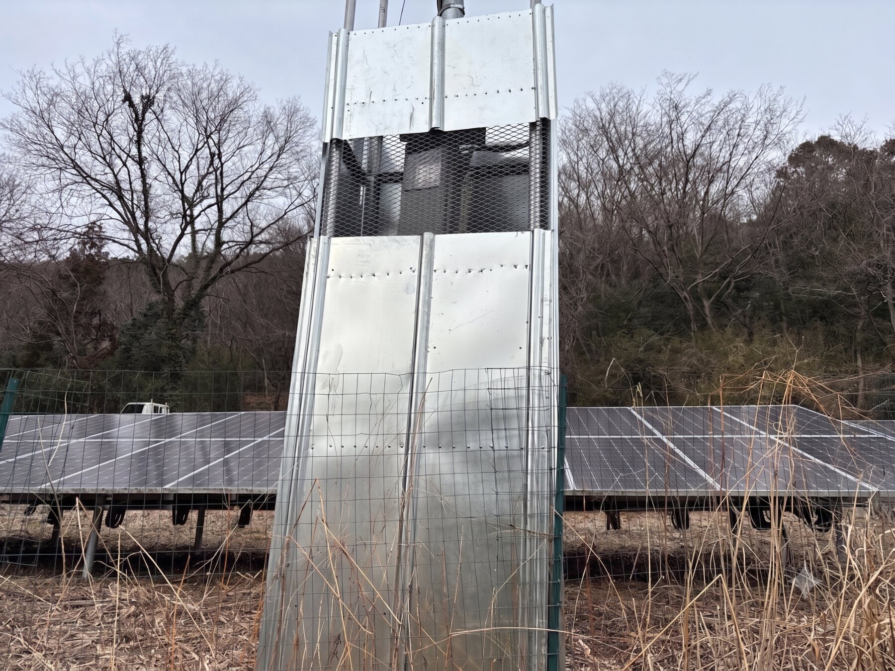 太陽光発電所の盗難対策施工例
